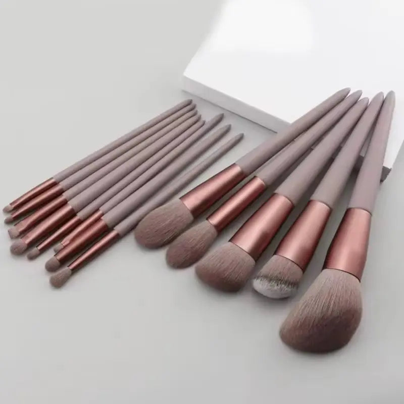 13-Piece Professional Makeup Brush Set – Elegant Design for Flawless, All-Over Makeup Application