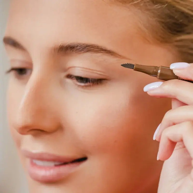 Dermacol 16H Microblade Tattoo Brow Pen – Long-Lasting Waterproof Eyebrow Marker