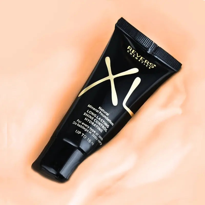 XL Natural Mineral Long-Lasting Shine Control Foundation – Hydrating Satin Finish