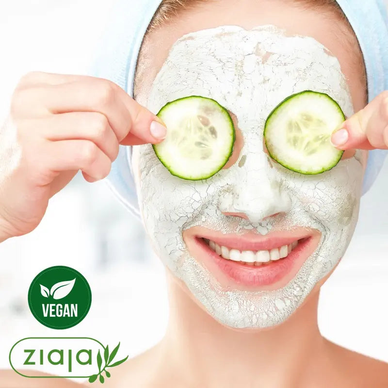 ZIAJA Moisturizing Face Mask with Green Clay Dry & Normal Skin Hydrating & Regenerating